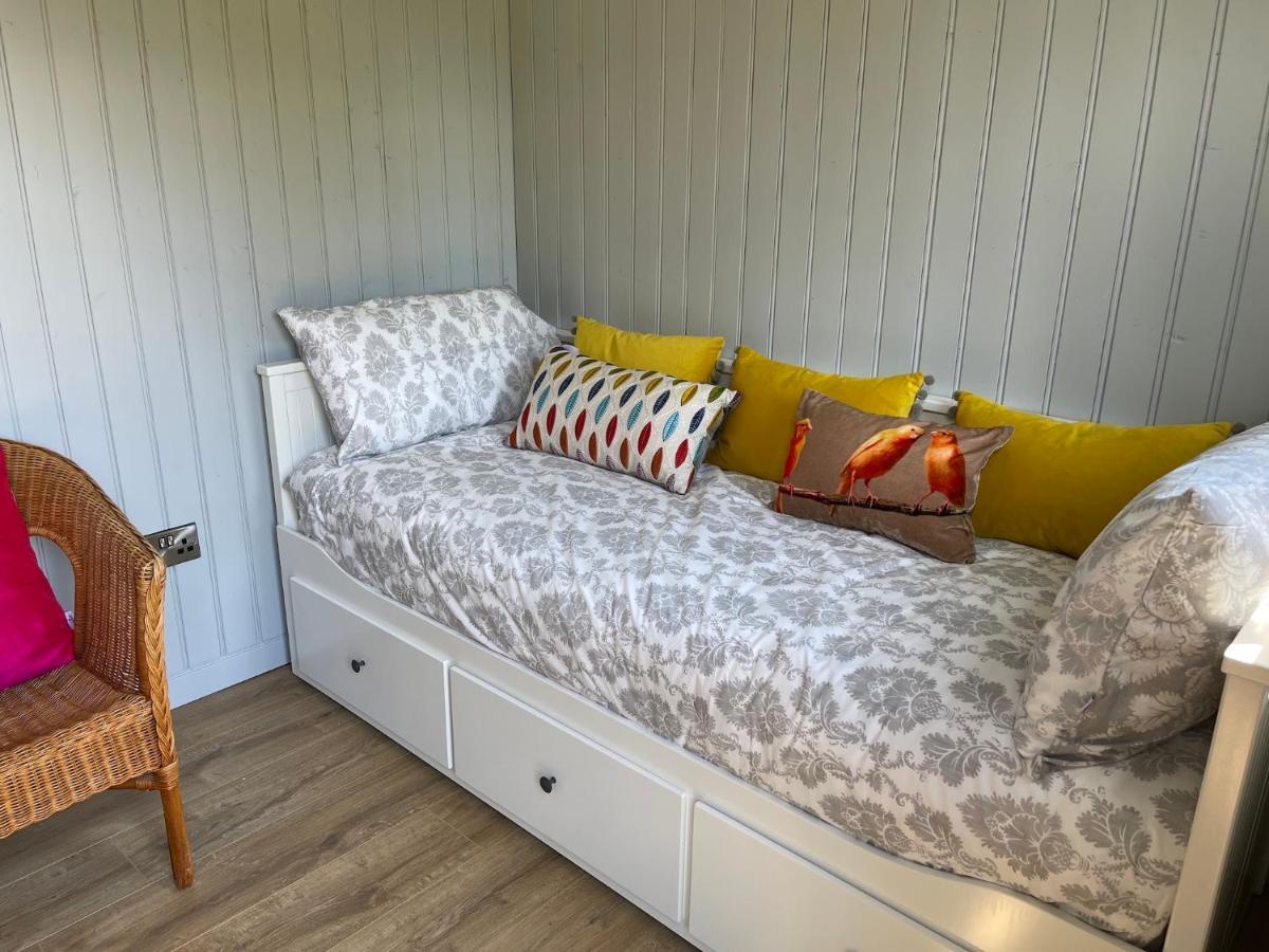 Hawthorn Hut Kilkenny Glamping At Jenkinstown House Hotel Jenkinstown Park Екстериор снимка