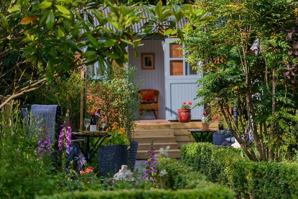 Hawthorn Hut Kilkenny Glamping At Jenkinstown House Hotel Jenkinstown Park Екстериор снимка